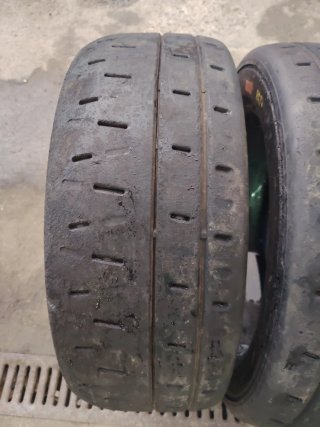 2 Neumáticos Pirelli RA7+ 16 pulgadas