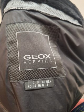 Chaquetón de pluma Geox negro