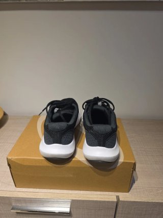 Zapatillas Under Armour Charged Surge 43
