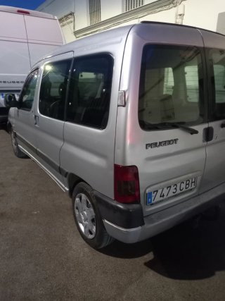 Peugeot parnet 2002