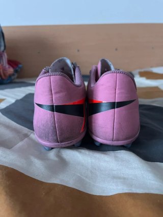 Botas de fútbol Nike Mercurial rosas