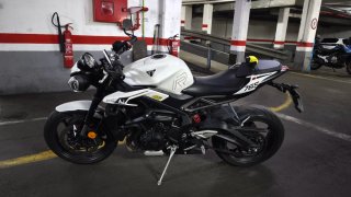Triumph Street Triple 765 R – Pure White (2023)