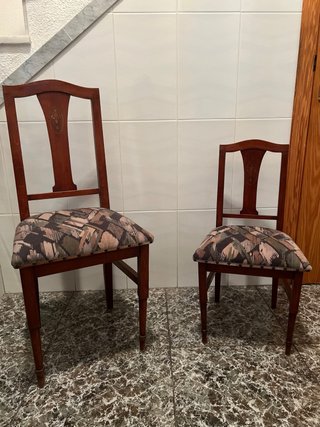 Juego de 5 sillas de comedor + 1 infantil