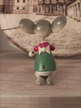 Juguete Antiguo de Madera, ratita presumida