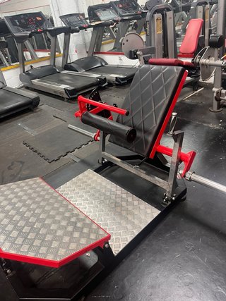 MAQUINAS DE GIMNASIOS PROFESIONALES