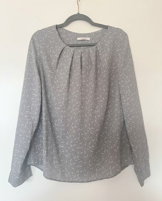 Blusa Estampada Gris