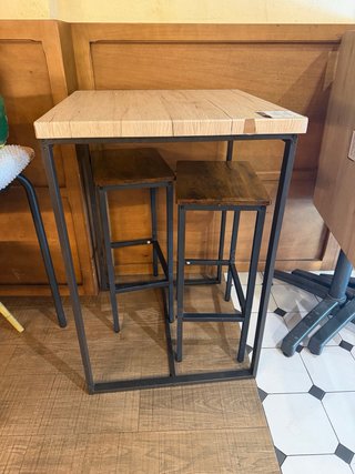 Bancos altos madera y metal