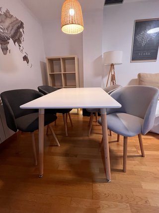Mesa comedor + 4 sillas
