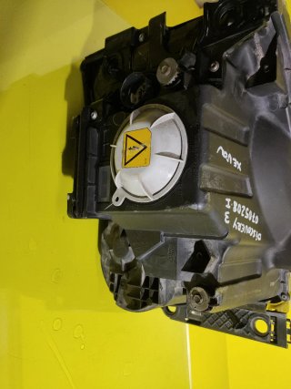 FARO DELANTERO IZQUIERDO LAND ROVER DISCOVERY III
