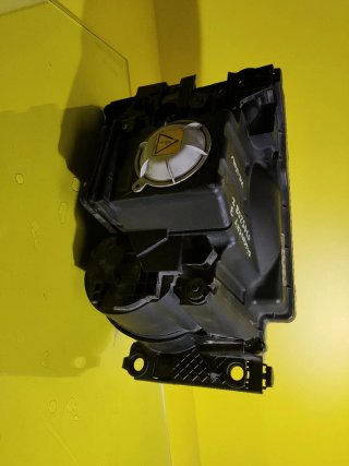 FARO DELANTERO IZQUIERDO LAND ROVER DISCOVERY III