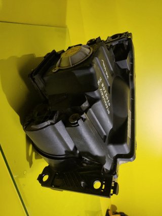 FARO DELANTERO IZQUIERDO LAND ROVER DISCOVERY III