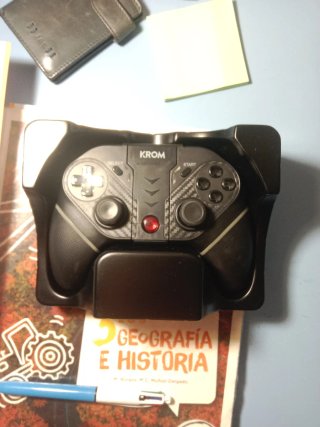Mando Krom Kexal Wireless Gamepad