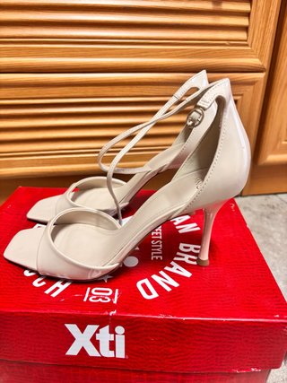 Zapatos de tacón Mango beige
