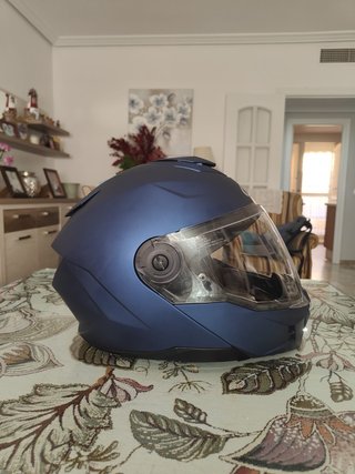 Casco de moto azul