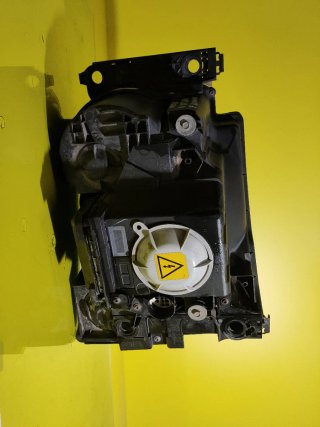 FARO DELANTERO DERECHO LAND ROVER DISCOVERY III