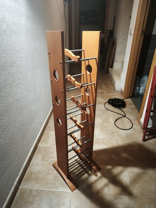 Mueble de diseño para CD y DVD