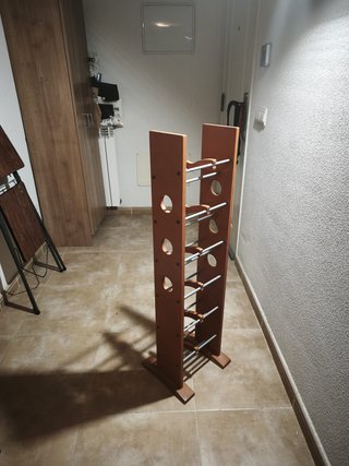 Mueble de diseño para CD y DVD