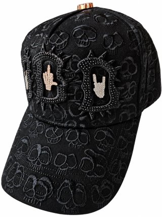 Gorra Negra con Calaveras y Detalles Dorados