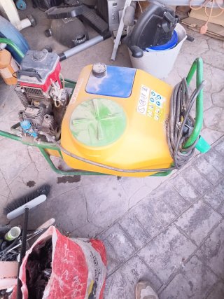 Carretilla fumigadora con motor