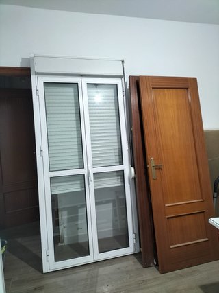Balconera de Aluminio con Persiana