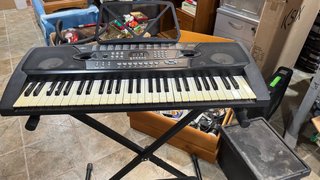 Teclado Gear4music MK-2000 con Soporte y Banqueta