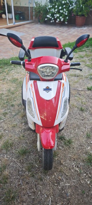 Scooter Eléctrico VMR Totalcare Madeira