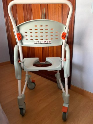 Silla ortopedica de ducha con ruedas