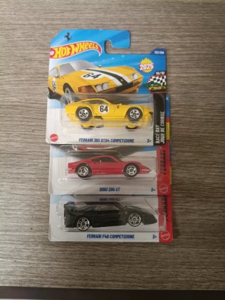 Hot Wheels Ferrari 365 GTB4 Competizione