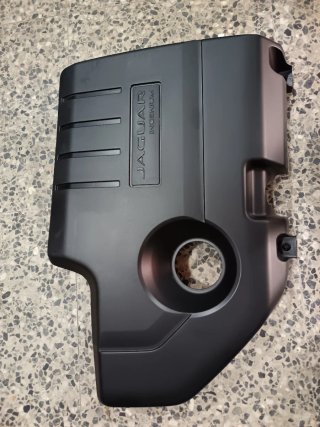 Tapa cubre motor Jaguar Ingenium