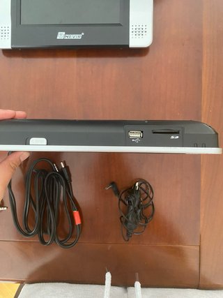 Reproductor DVD Portátil NEVIR + Accesorios