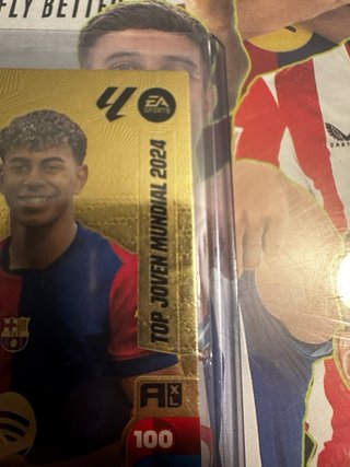 Carta especial Extra Gold de Lamine Yamal