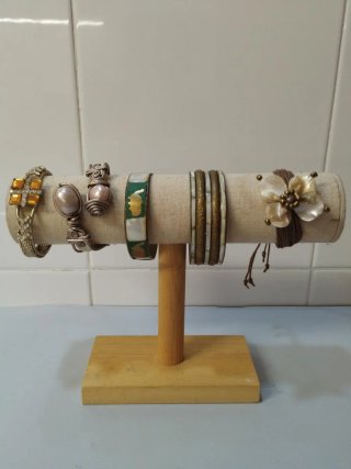 Lote de pulseras variadas