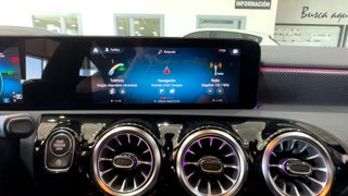 Mercedes-Benz CLA CLA 200 D DCT (2022)