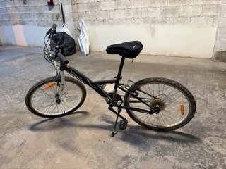 Bicicleta Btwin Negra