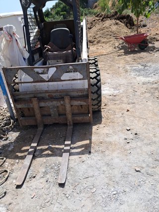 Minicargadora Bobcat S130