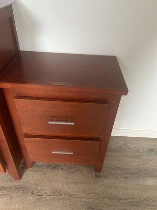 Dormitorio 135 ( Cabecero-mesillas) y comoda