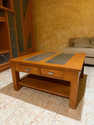 Mesa de Centro de Madera con Cajones