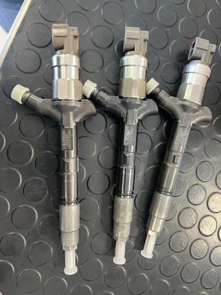 3 Inyectores Diésel Denso