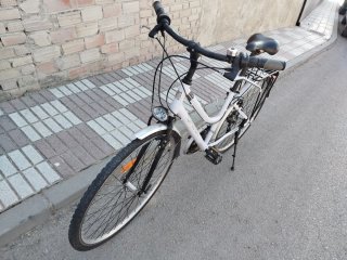 Bicicleta de paseo Orbea blanca