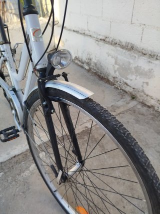 Bicicleta de paseo Orbea blanca