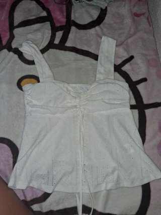 Top Shein blanco con cuerdecitas
