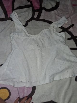 Top Shein blanco con cuerdecitas