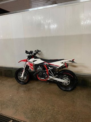 SWM SM 125 R Supermotard