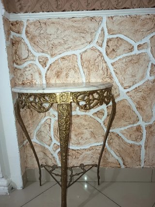 Pedestal de mármol antiguo