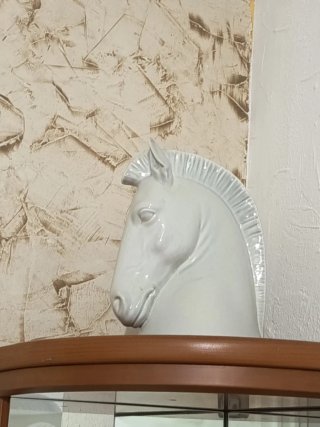 Pedestal de mármol antiguo