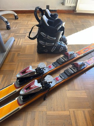 Sci Dynastar 154 cm con Fissazioni e Scarponi Lange