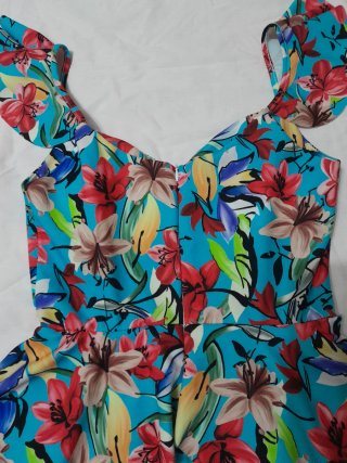 Vestido Floral con Volantes