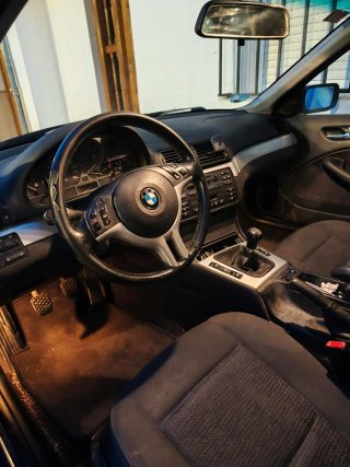 BMW 325i 2003