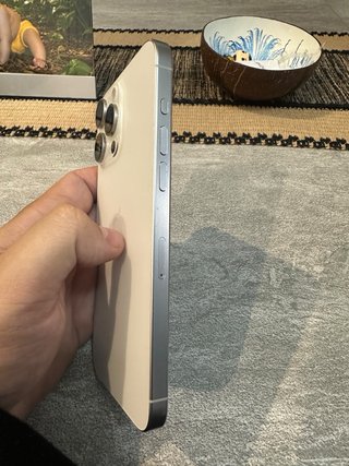 iPhone 15 Pro Max Titanio blanco con Garantía