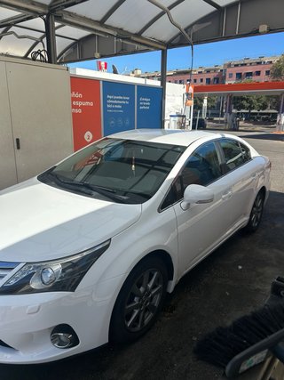Toyota Avensis 2012